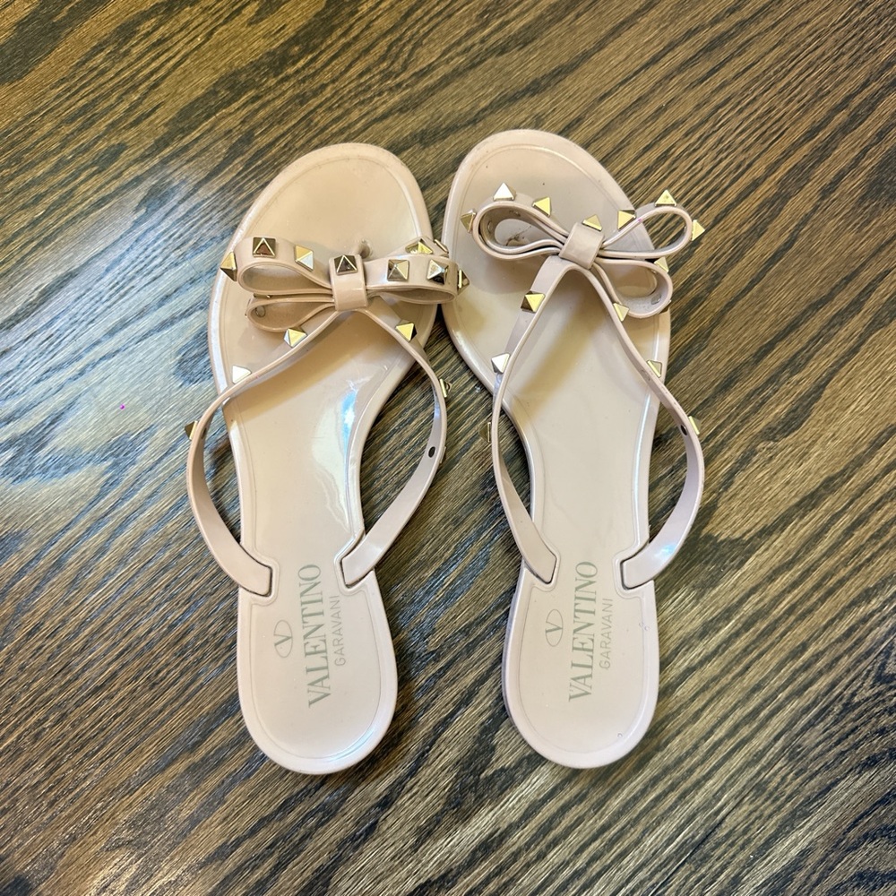 Valentino Rockstud Ruby Slipper Size 38